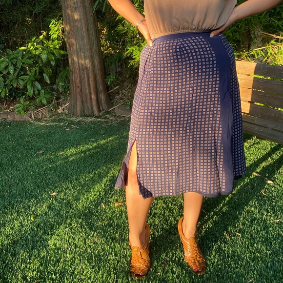 MADEWELL Women's Navy Blue & Paprika Print Silk Skirt Sz 6 - Picture 2 of 8